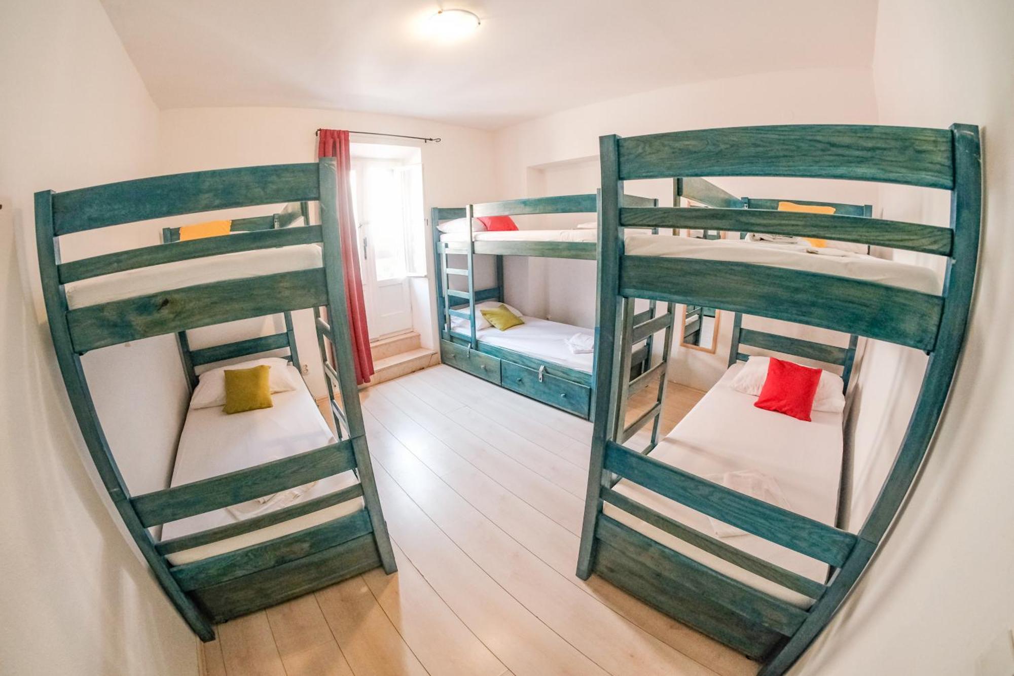 White Rabbit Hostel Hvar Town Luaran gambar