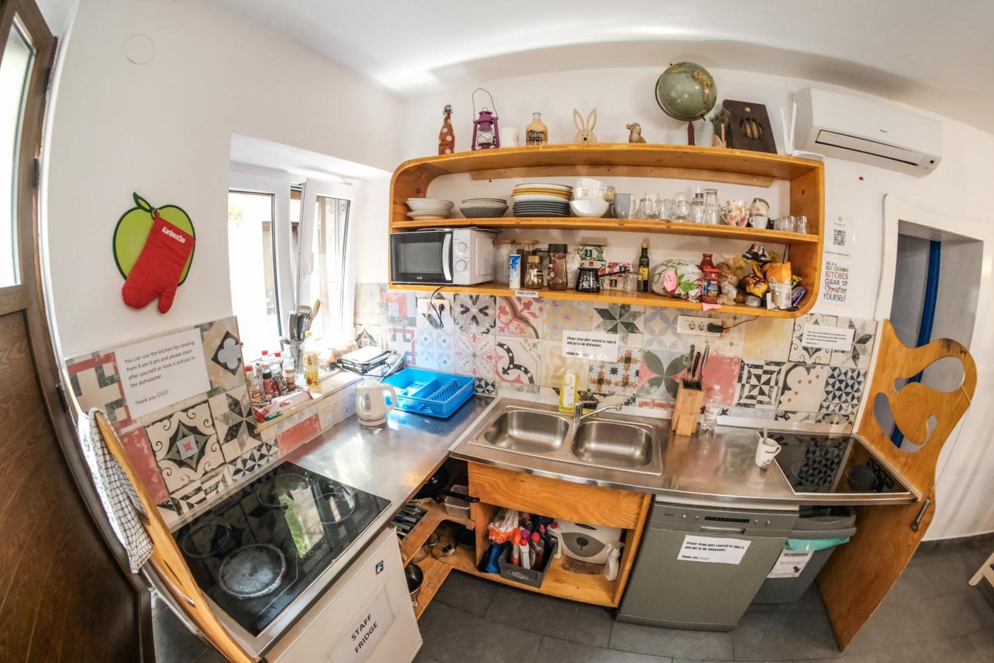 White Rabbit Hostel Hvar Town Luaran gambar