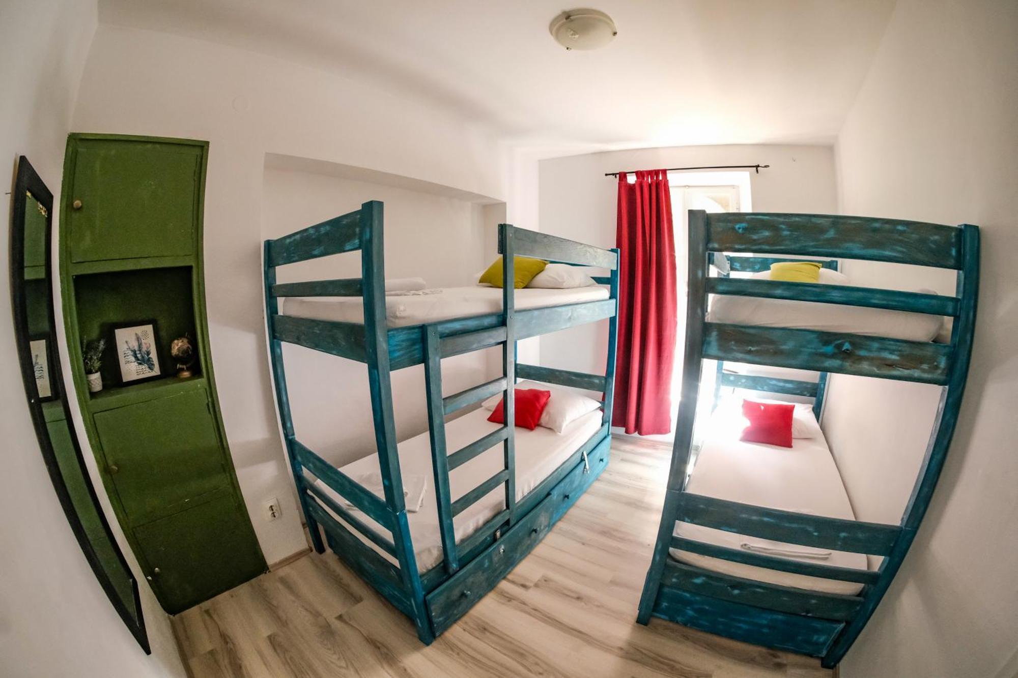 White Rabbit Hostel Hvar Town Luaran gambar