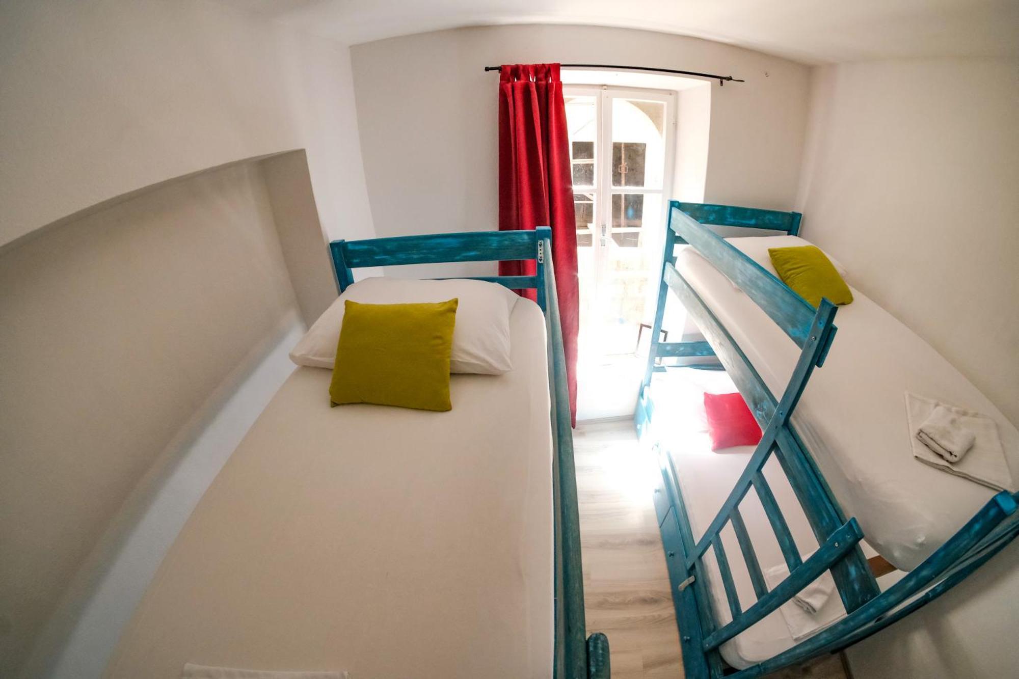 White Rabbit Hostel Hvar Town Luaran gambar