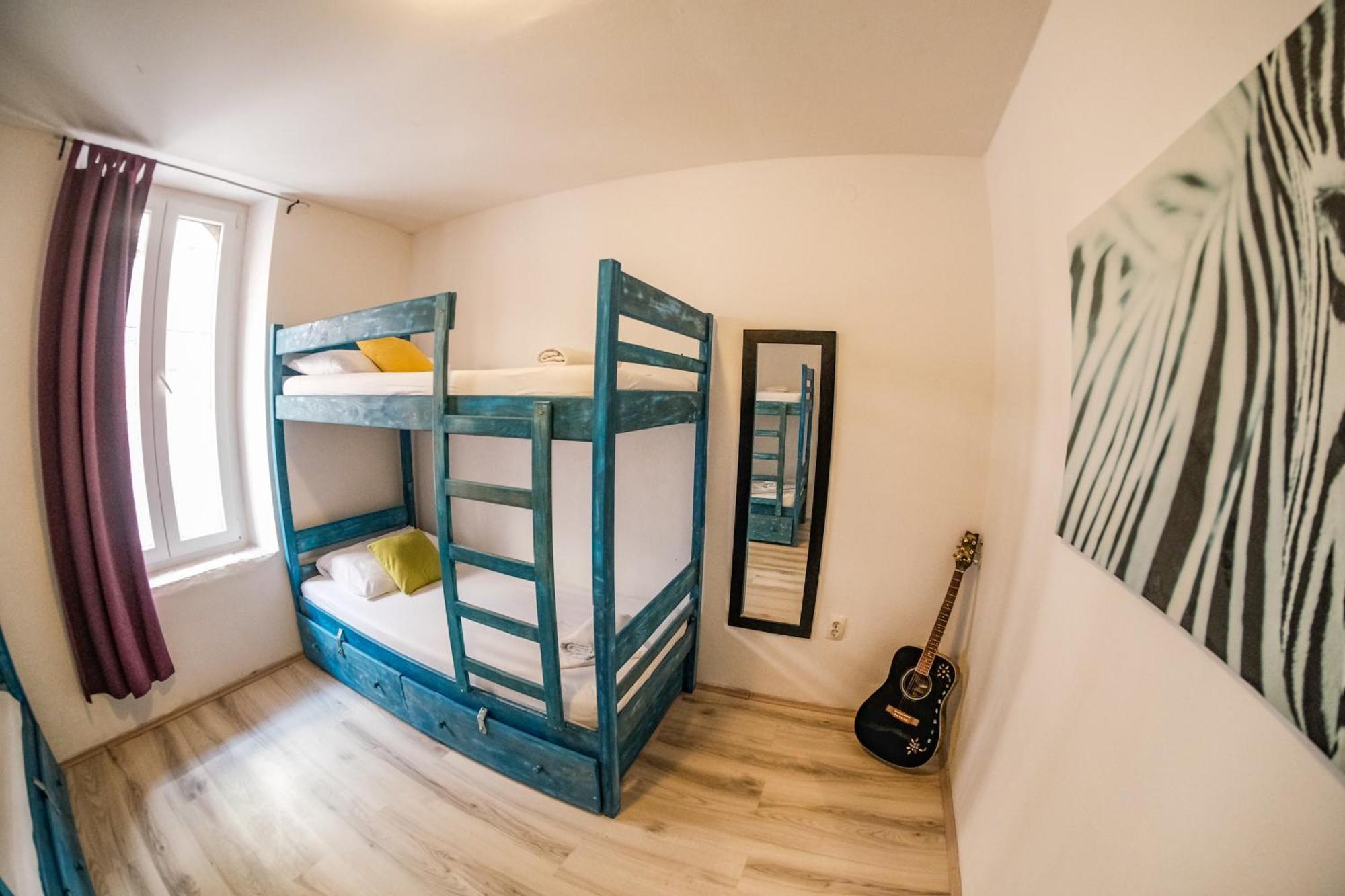 White Rabbit Hostel Hvar Town Luaran gambar