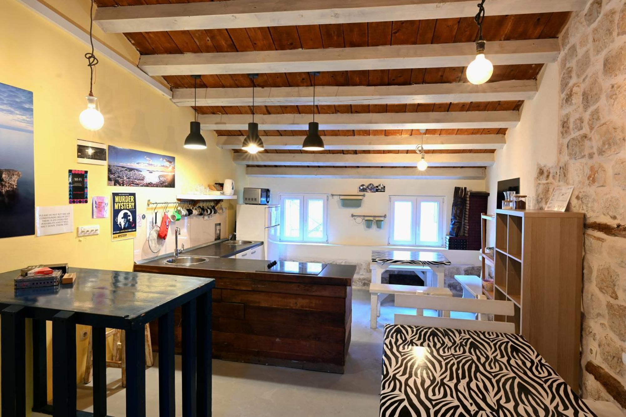White Rabbit Hostel Hvar Town Luaran gambar