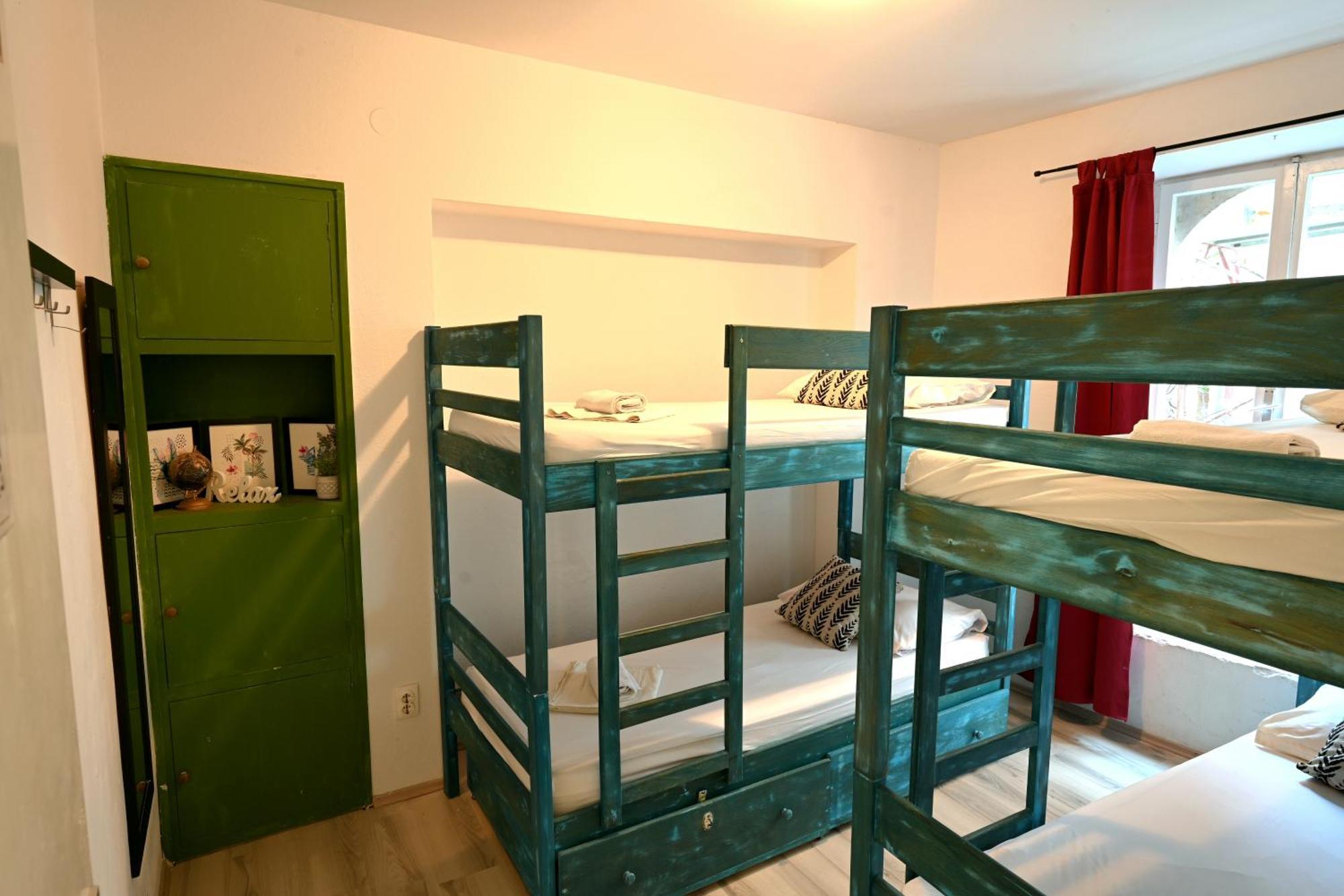 White Rabbit Hostel Hvar Town Luaran gambar