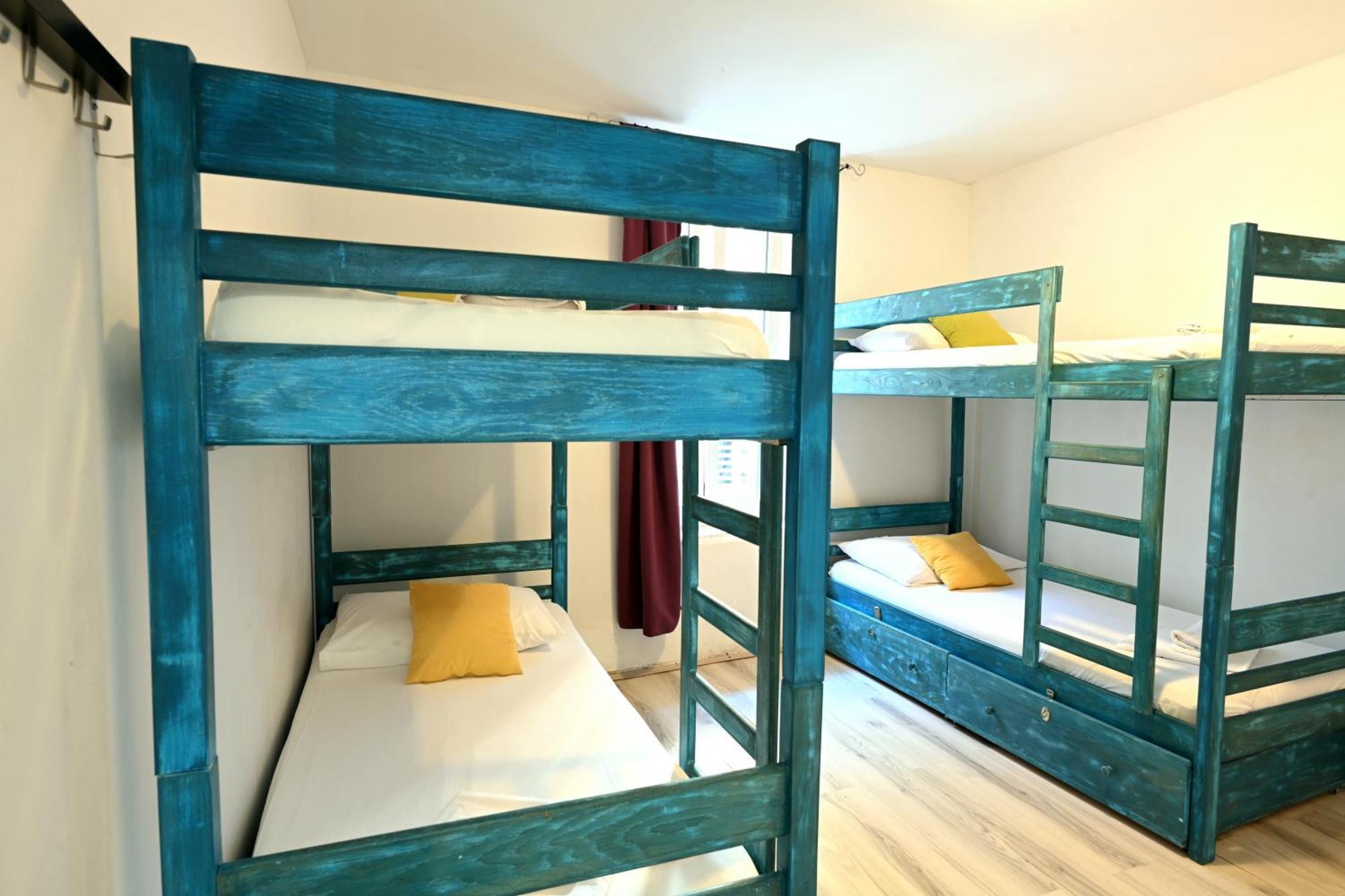 White Rabbit Hostel Hvar Town Luaran gambar
