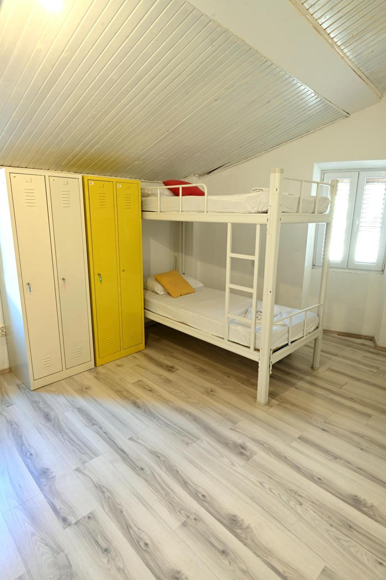 White Rabbit Hostel Hvar Town Luaran gambar