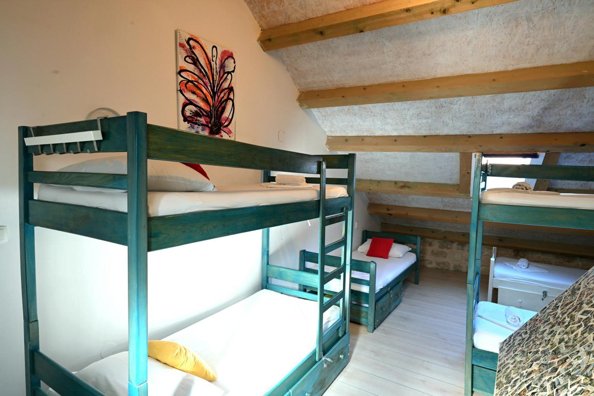 White Rabbit Hostel Hvar Town Luaran gambar
