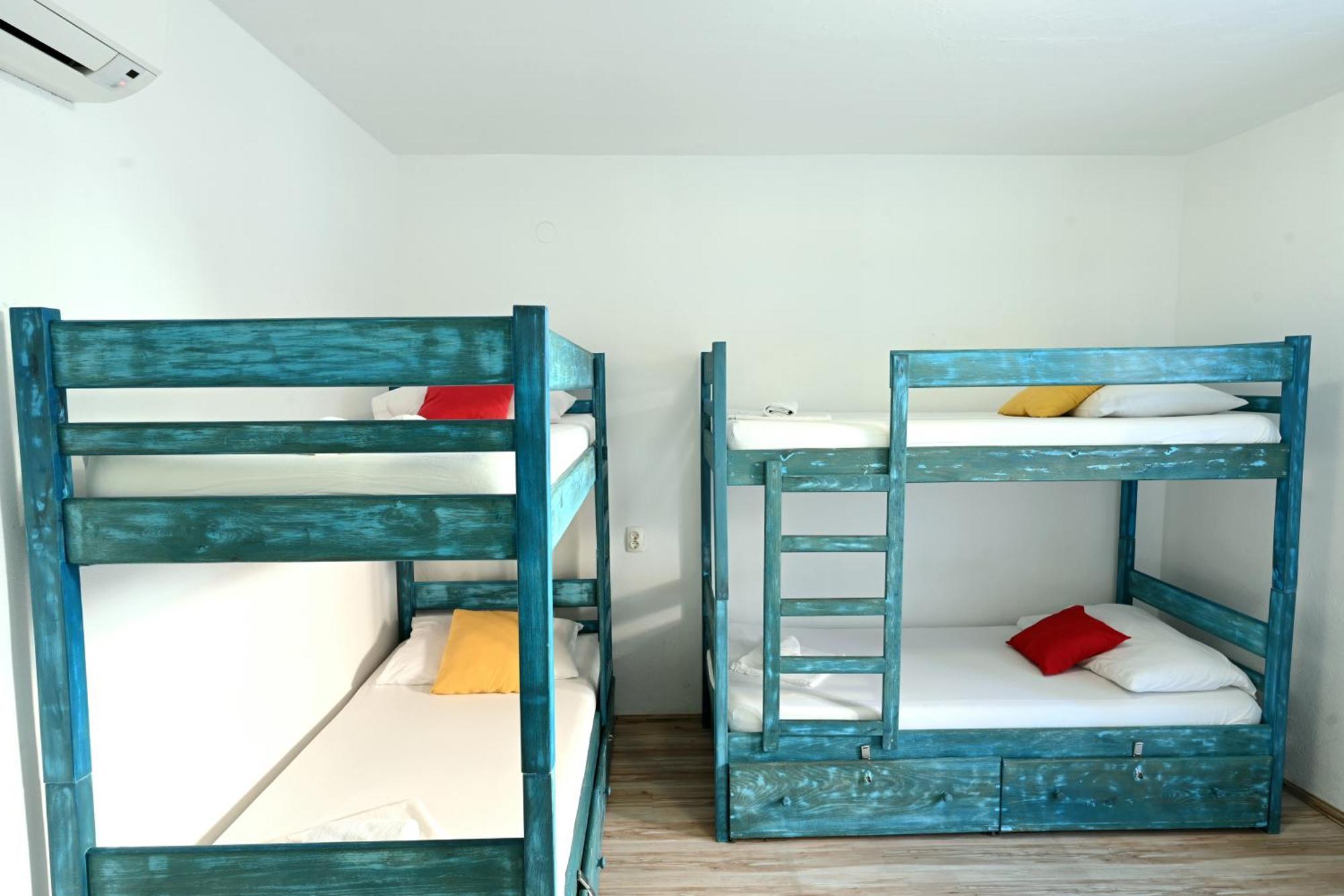 White Rabbit Hostel Hvar Town Luaran gambar